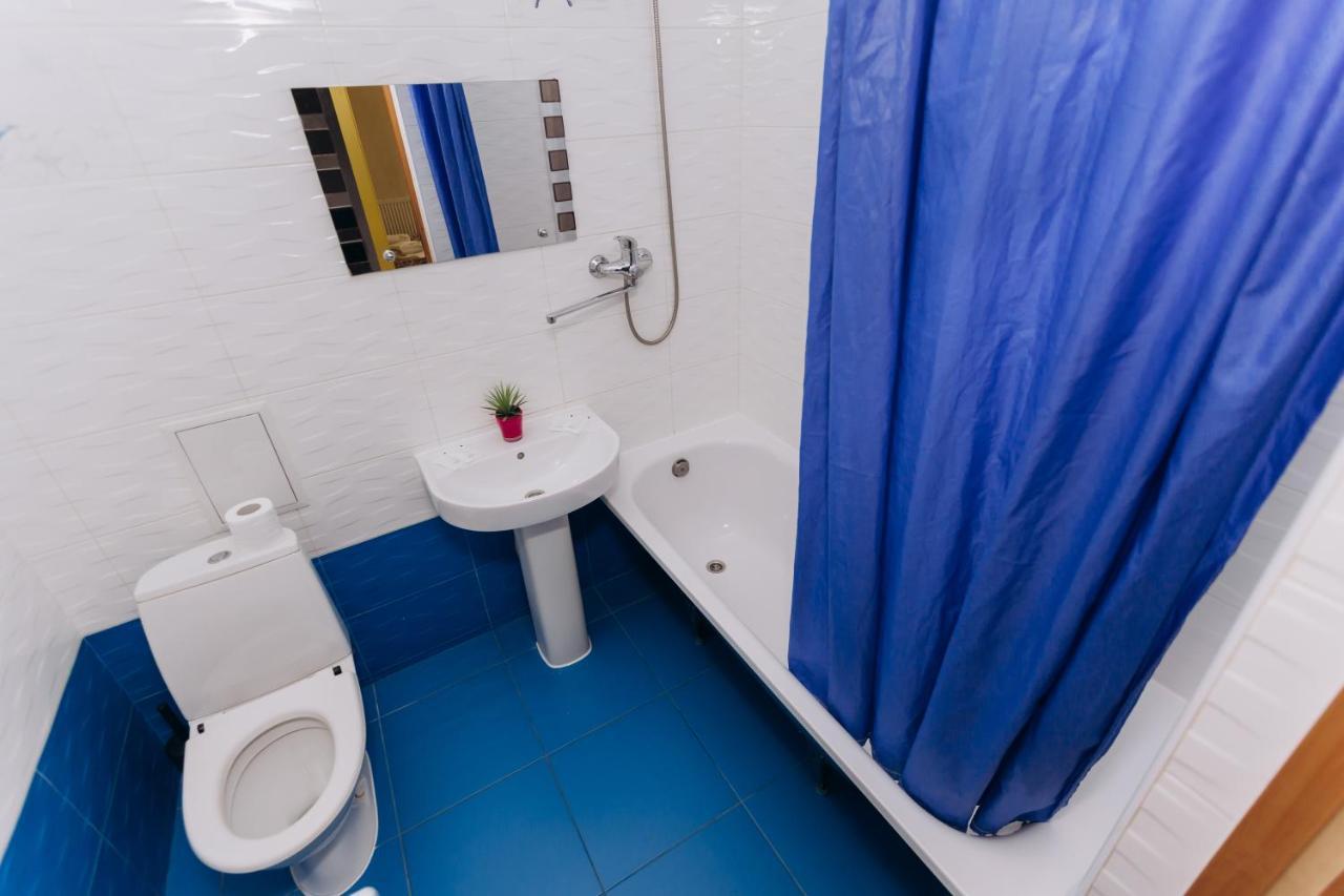 Затишні Apartments Біля Жд Вокзалу Ivano Frankivsk Bagian luar foto